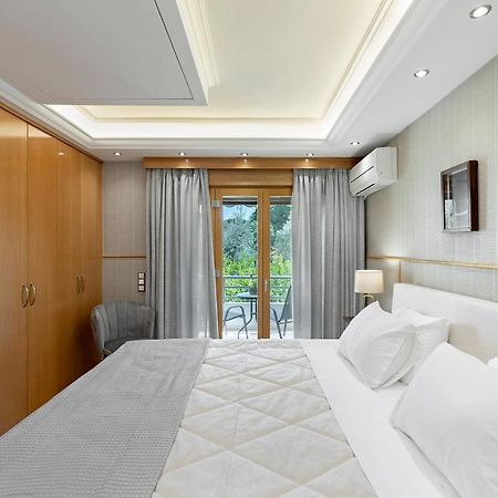 Vouliagmeni'S Elegance By Acropolis Suites Aten Exteriör bild