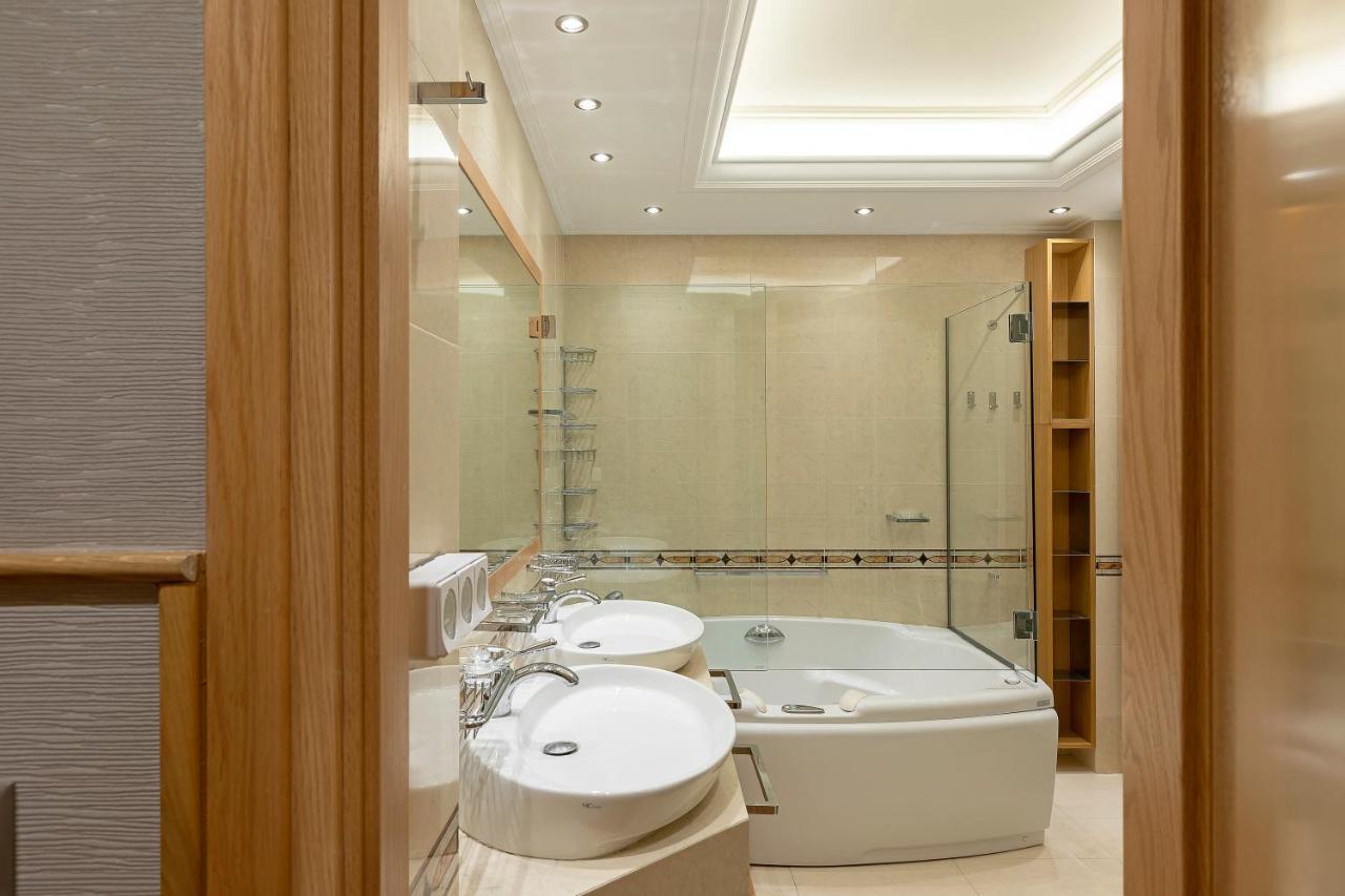 Vouliagmeni'S Elegance By Acropolis Suites Aten Exteriör bild