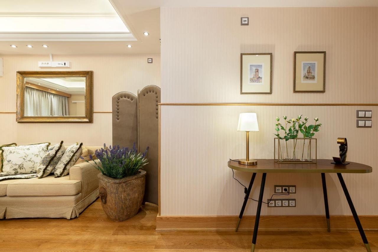 Vouliagmeni'S Elegance By Acropolis Suites Aten Exteriör bild