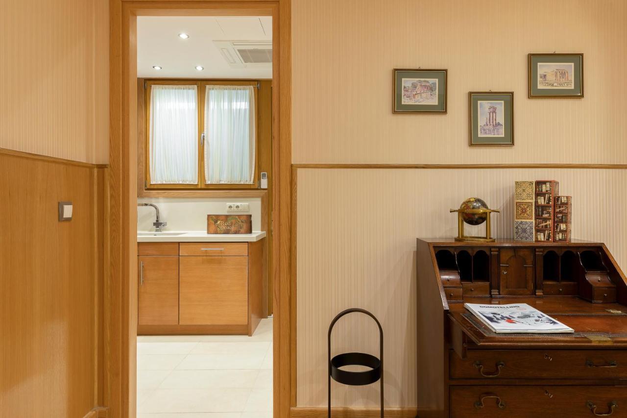 Vouliagmeni'S Elegance By Acropolis Suites Aten Exteriör bild